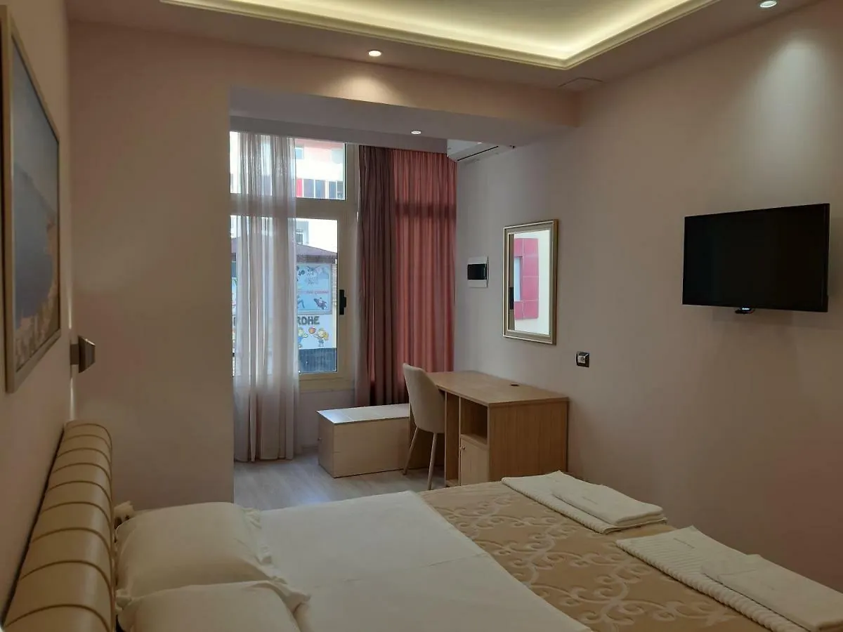 San Marino Hotel Vlorë 3*,